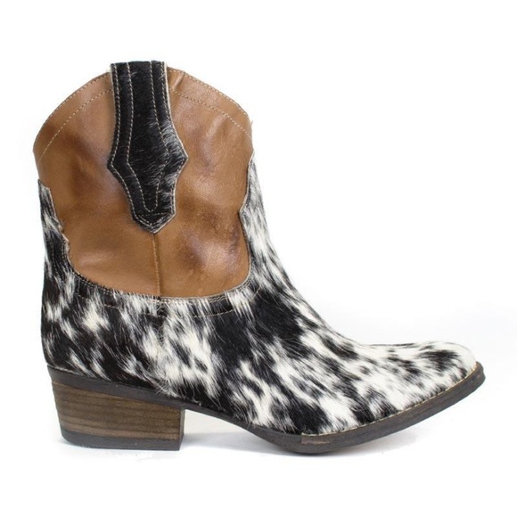 Johnny Cow Hair Women's Boot - Picture 4 of 5